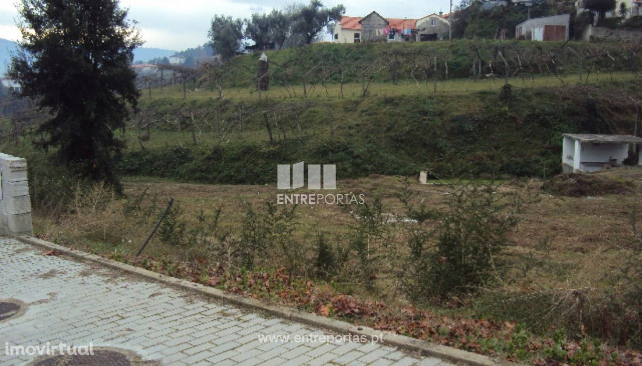 Venda Lote de Terreno com possibilidade de construção, Lomba, Amaran