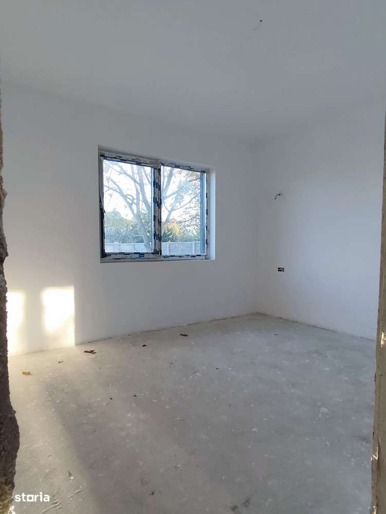 FARA COMISIOANE in Gulia la drum asfaltat casa 4 camere 2 bai P+M-6