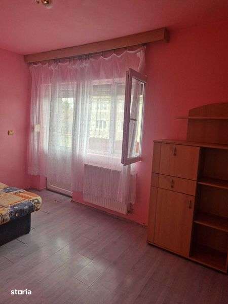 Inchiriere apartament 1 camera central langa Goldis - Confectii - Imagine principală: 4/8