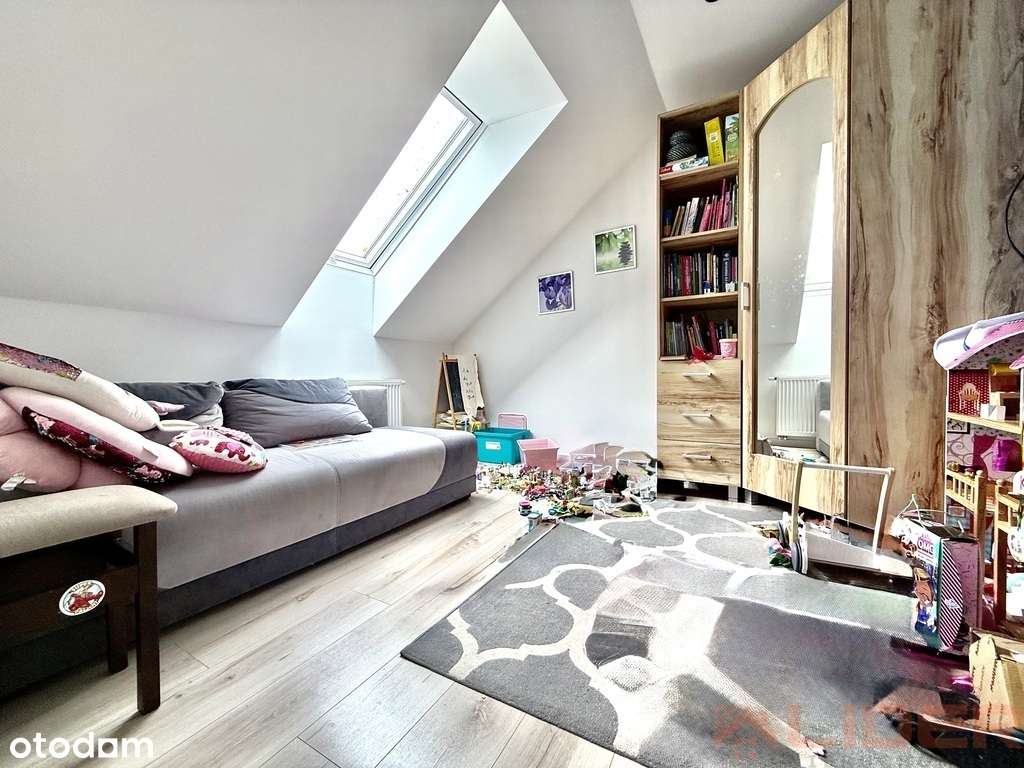 Bliźniak z garażem, ogrzewanie podłogowe 5 pokoi-11