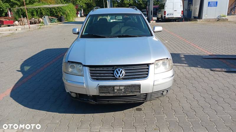 Volkswagen Passat B5 FL Lift 2.5 TDI AKN Skrzynia FRF klapa drzwi cały na części wszystkie części - 2