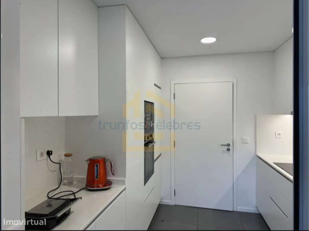 T2 semi novo com lugar de garagem em Condomínio Fechado - vila do c...-7