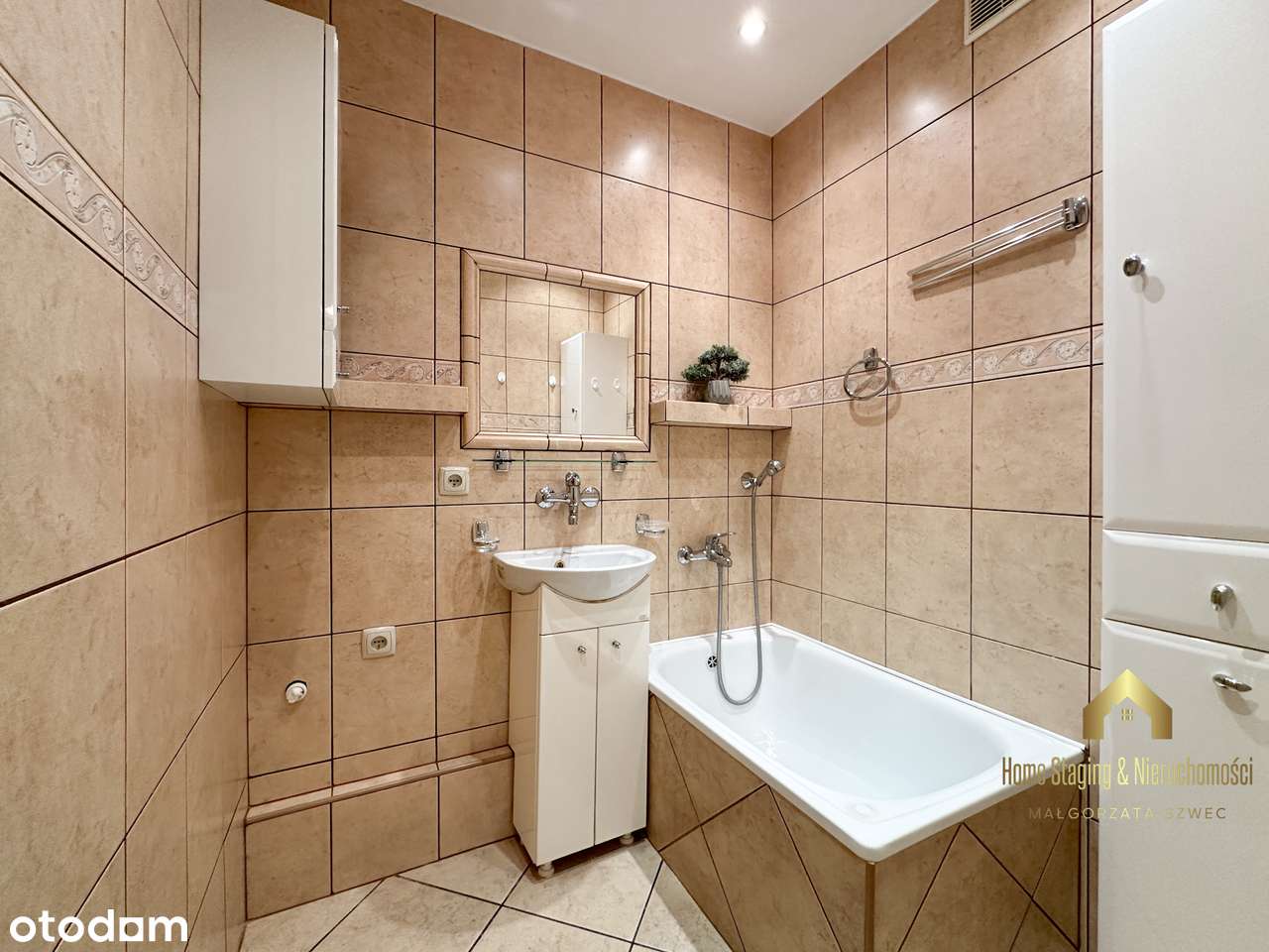 3-pokojowe mieszkanie na 2-piętrze z balkonem przy ul. Wyspiańskiego-13