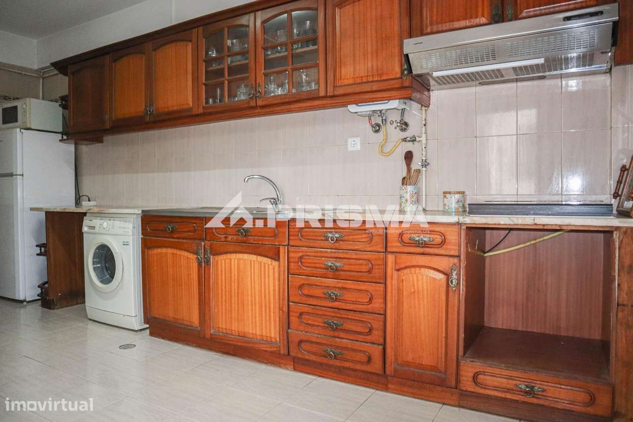 Apartamento T3 com garagem para venda em Castelo Branco-10