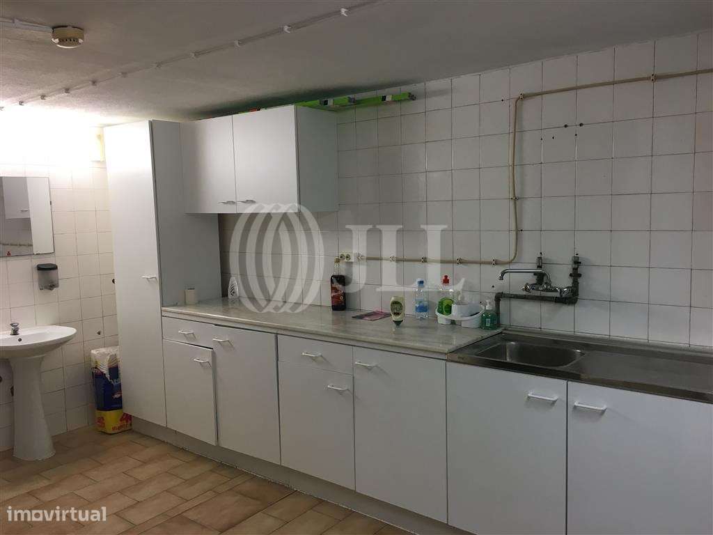 Loja com garagem no Lumiar, em Lisboa - Grande imagem: 5/6