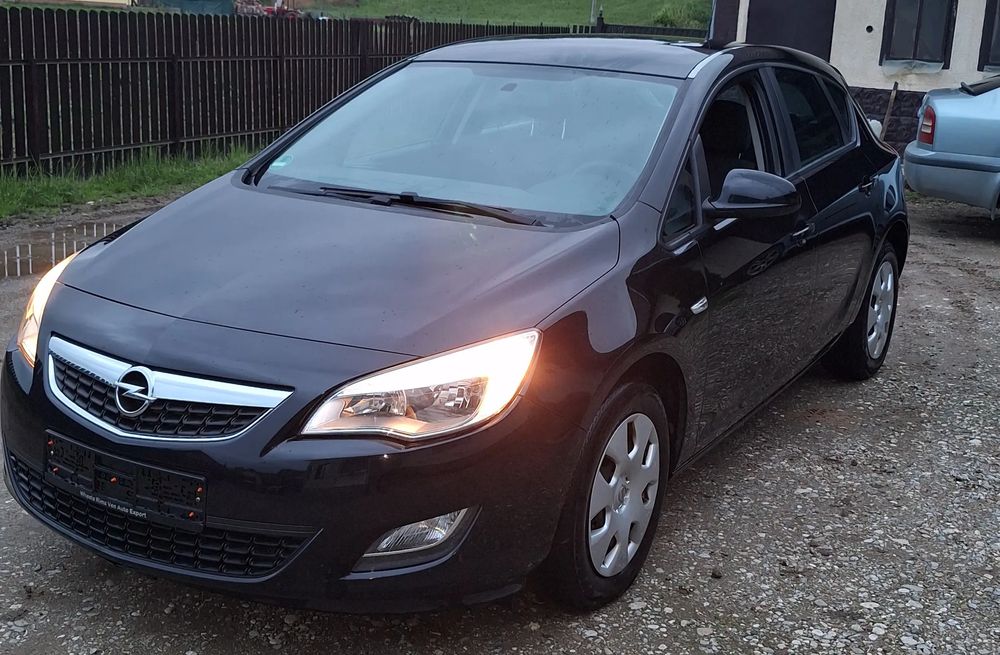 Opel Astra J [2009 - 2018] 2.0 CDTI 2011