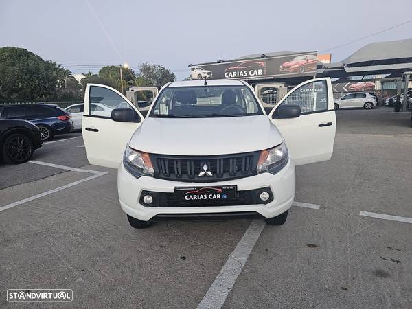 Mitsubishi L200 2.4 DI-D CD Invite 4WD - 10