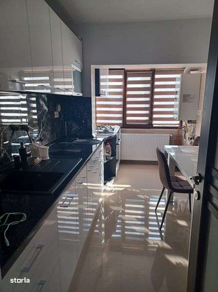 Apartament 3 camere Scornicesti - Imagine principală: 5/8