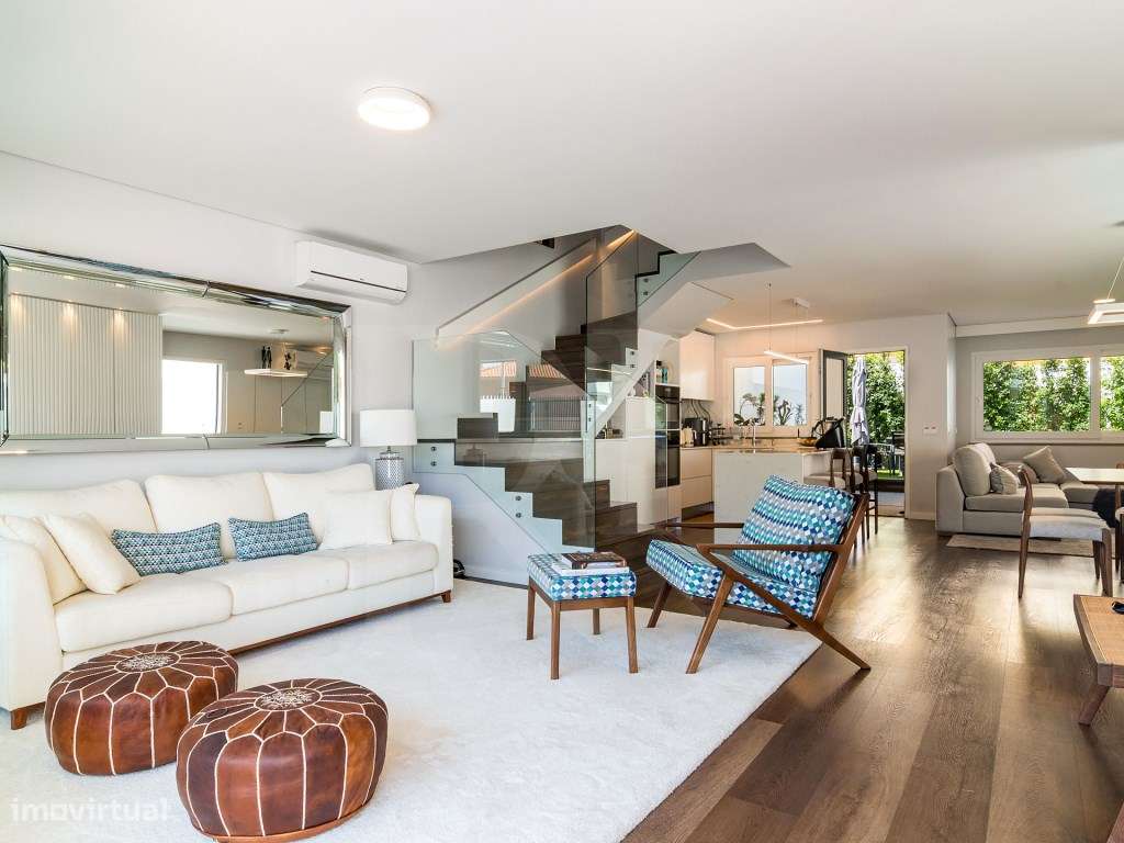 Moradia de luxo T4 no Murtal com piscina aquecida e rooftop panorâmico-6