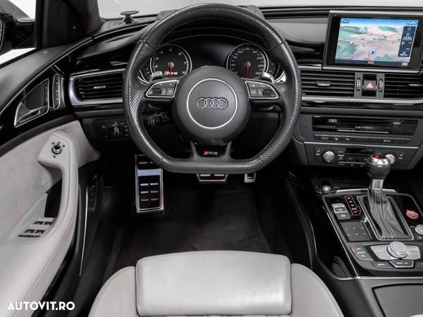 Audi RS6 Avant 4.0 TFSI quattro Tiptronic - 16