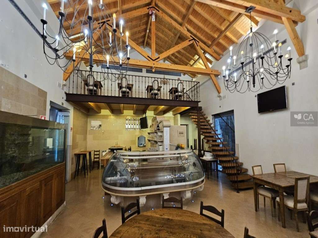 Excepcional edifício destinado a restauração - Grande imagem: 5/14