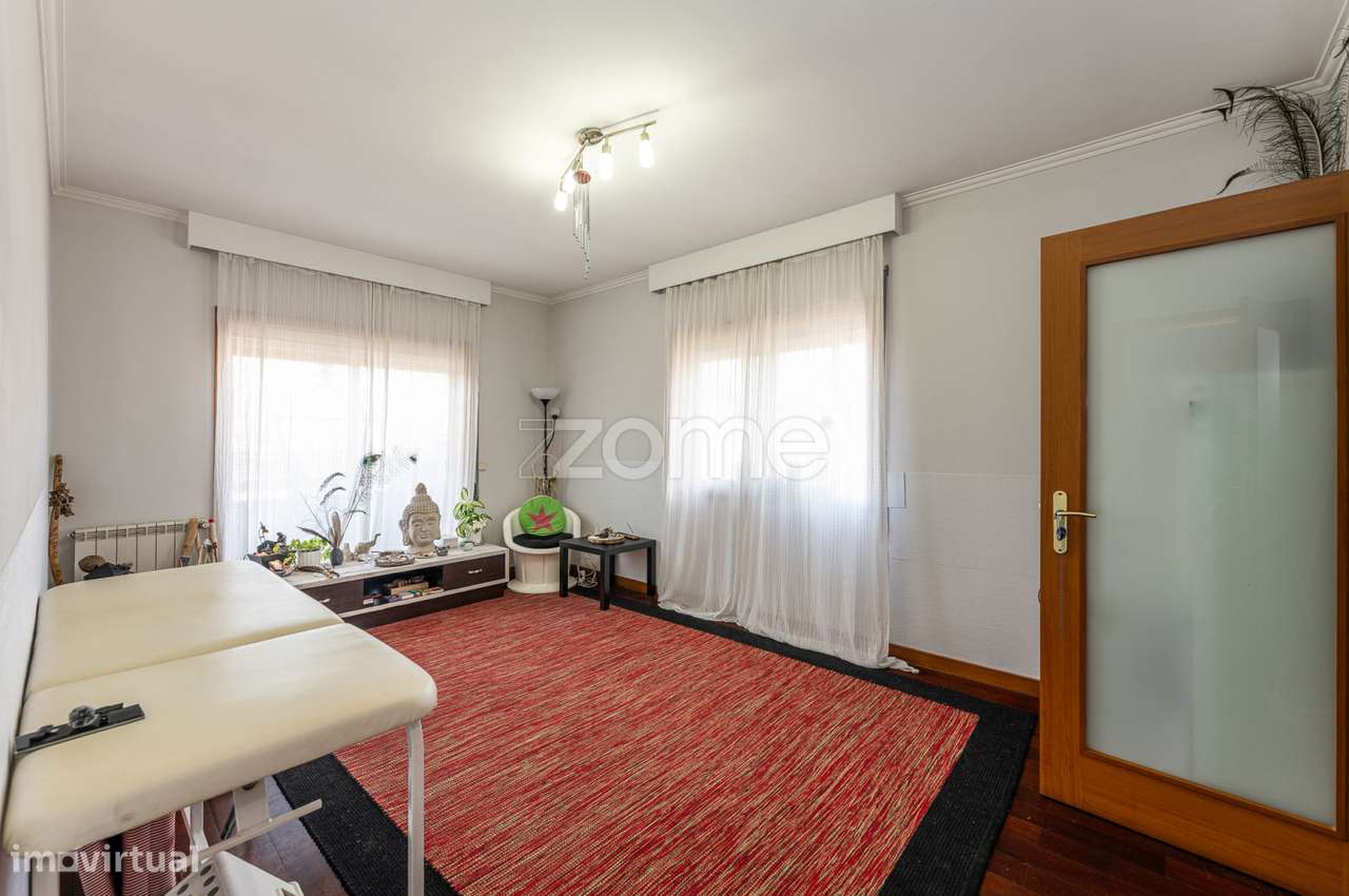 Andar-Moradia T3 em Vilar de Andorinho, Vila Nova de Gaia - Grande imagem: 4/34