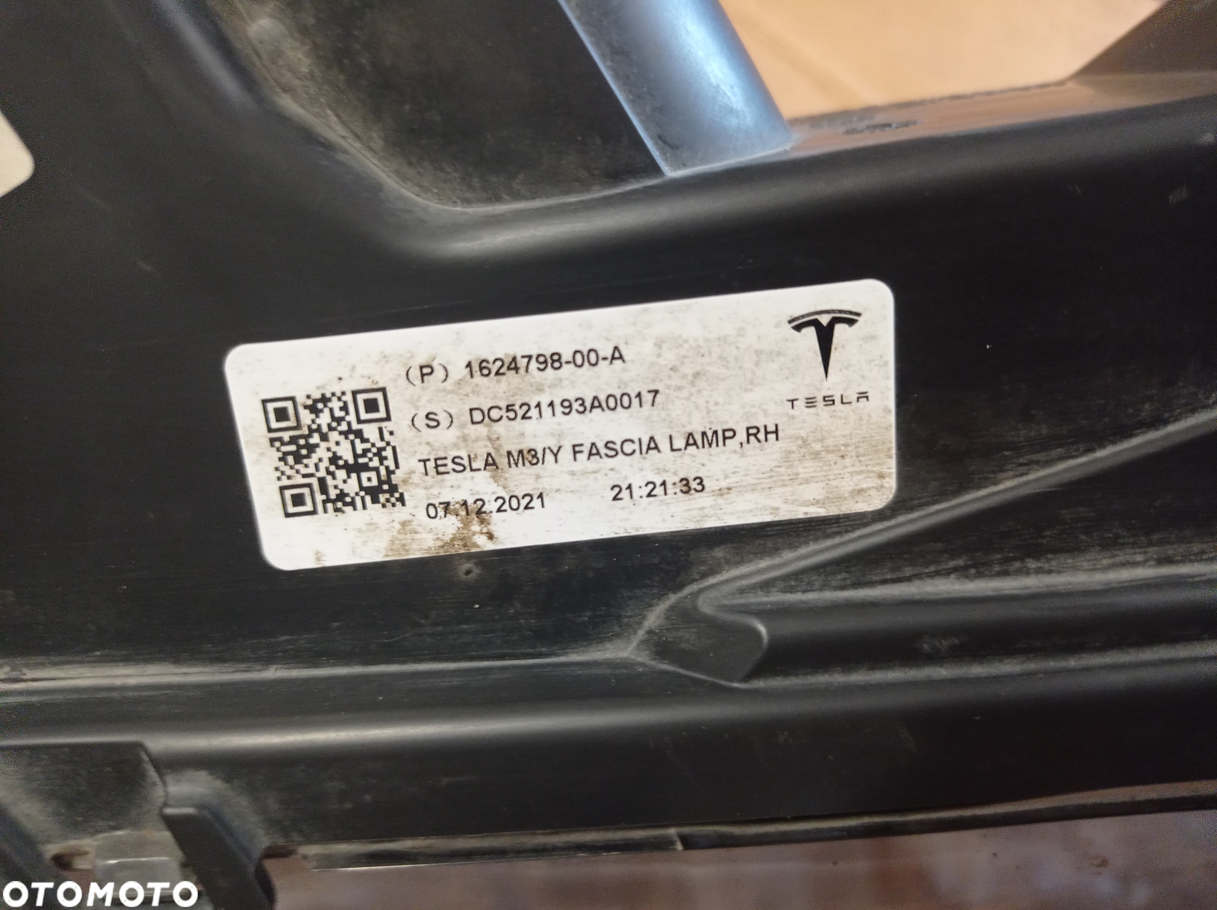 TESLA MODEL 3/Y LED 1624798-00-A - 6