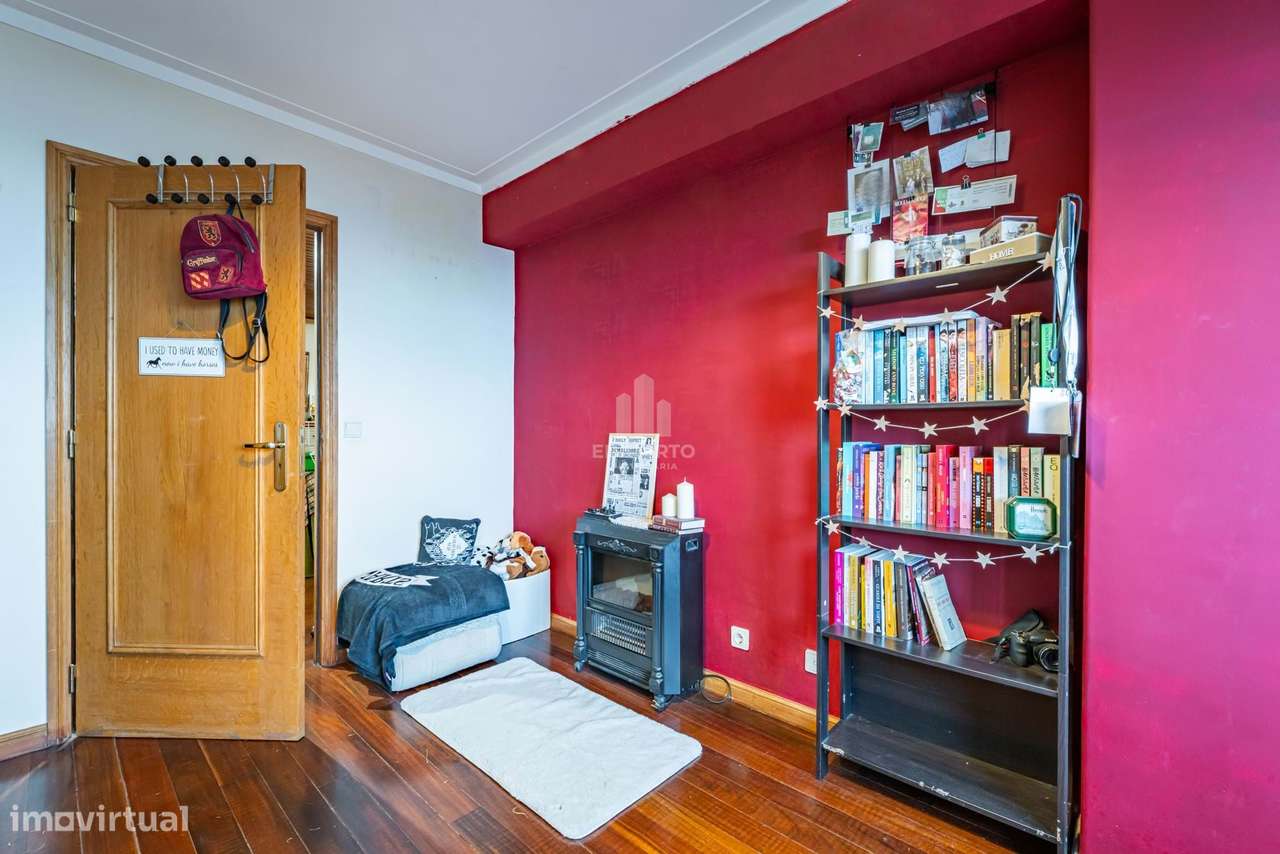 Apartamento T4, em zona Prime de Gaia, na Rua de D.Dinis.-15