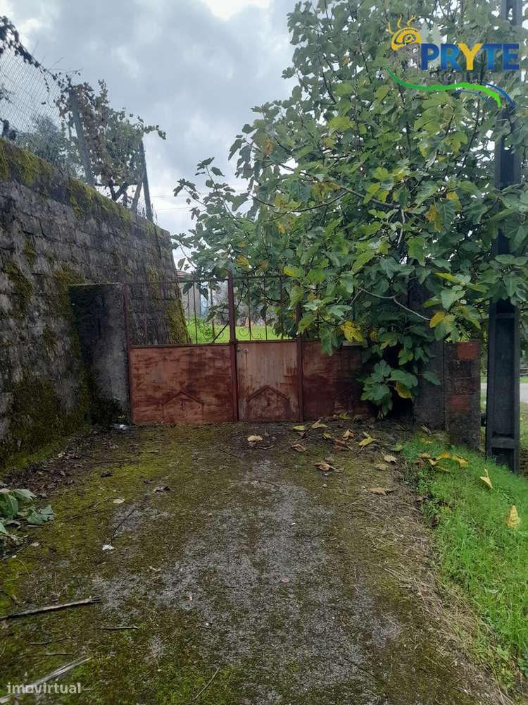 Moradia de tipologia T2 situada a 5 minutos da Vila da Sertã-39