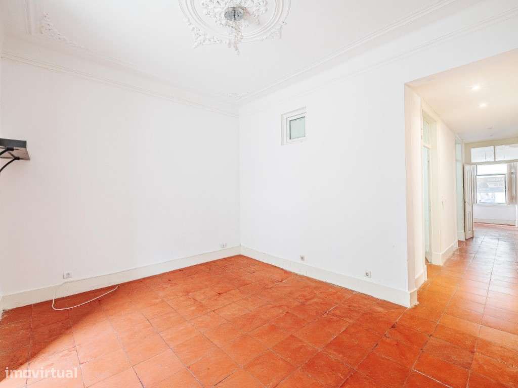Apartamento T3 Campo de Ourique-1