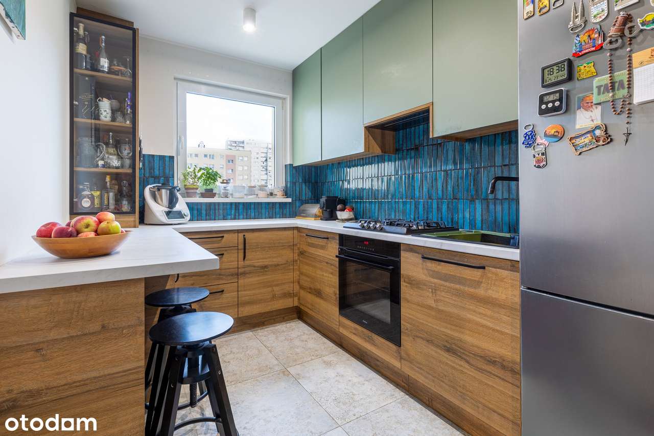 Trzypokojowe z balkonem, I piętro, parking-6