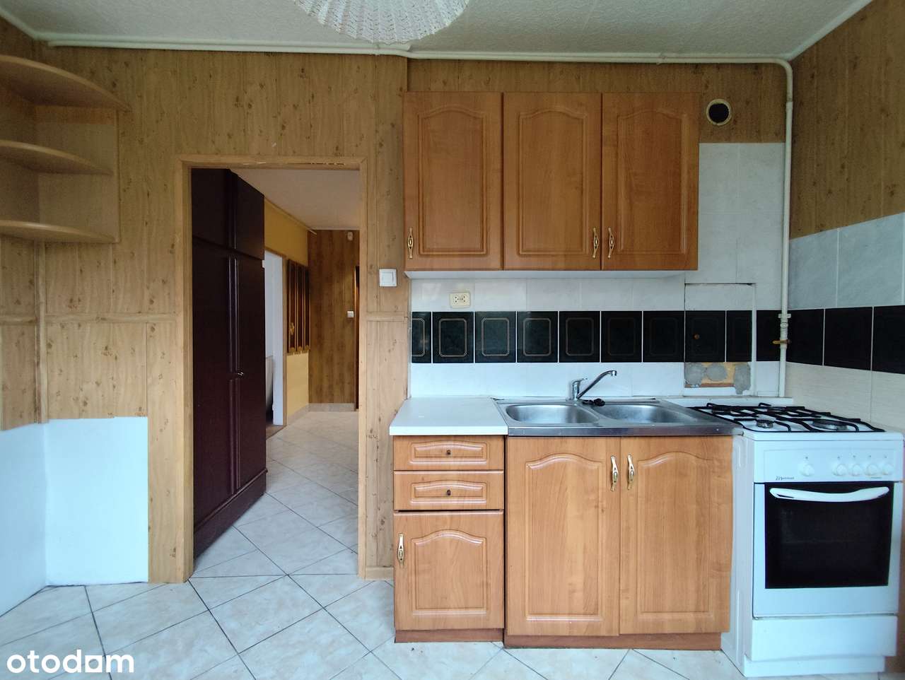 Kawalerka: 37 m2, parter z balkonem, miejskie, do remontu - Katowice-9