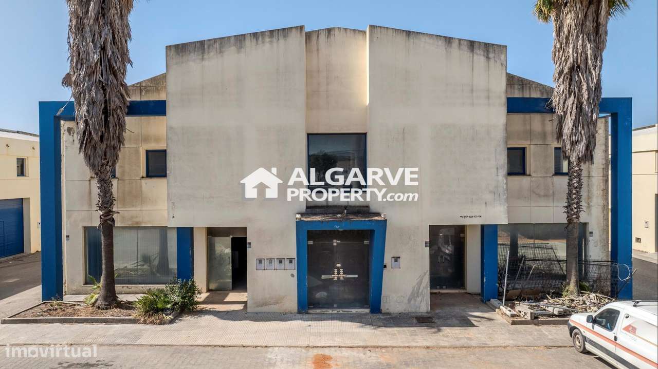 Prédio Comercial com Estacionamento Privado – Zona Industrial de Vilam - Grande imagem: 4/25