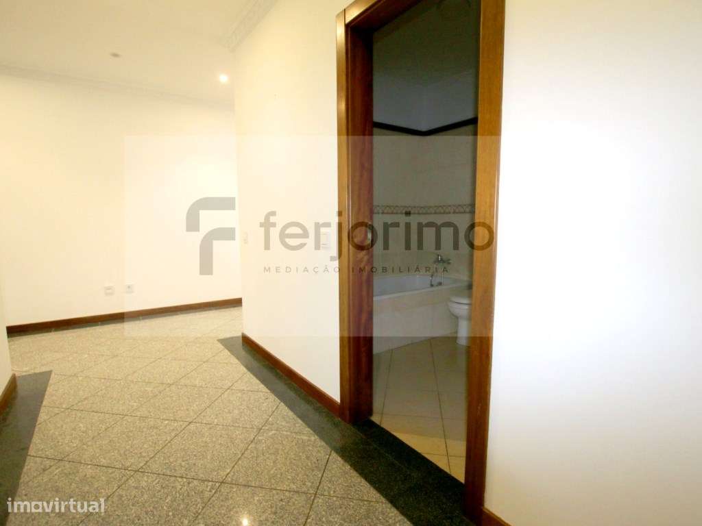 Magnífica Moradia, em zona tranquila-34