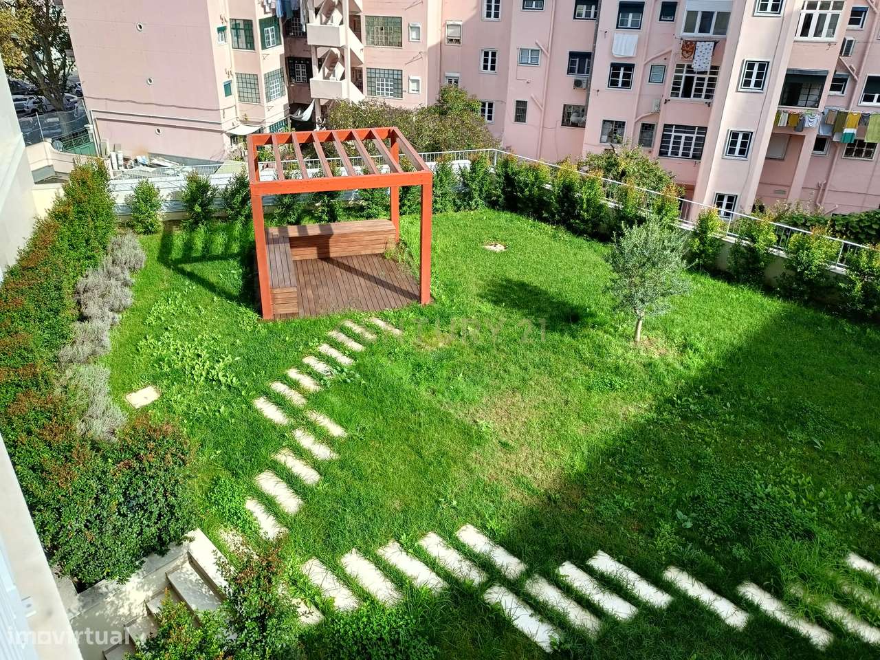 Apartamento T2 Novo à Venda em Zona Nobre e Recatada do Areeiro na Av. - Grande imagem: 4/42