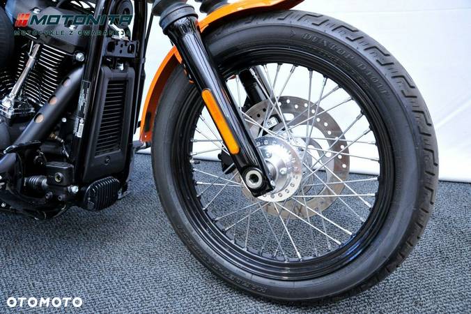 Harley-Davidson Softail Street Bob - 17