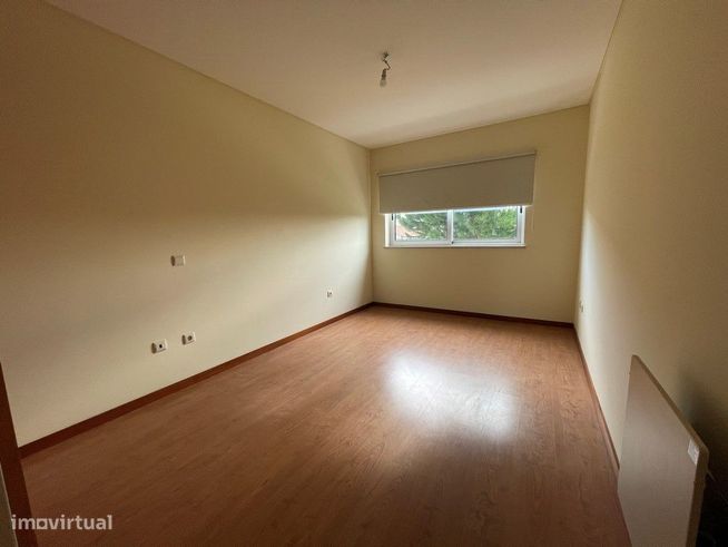 Apartamento T3 com garagem dupla – São Bernardo-15