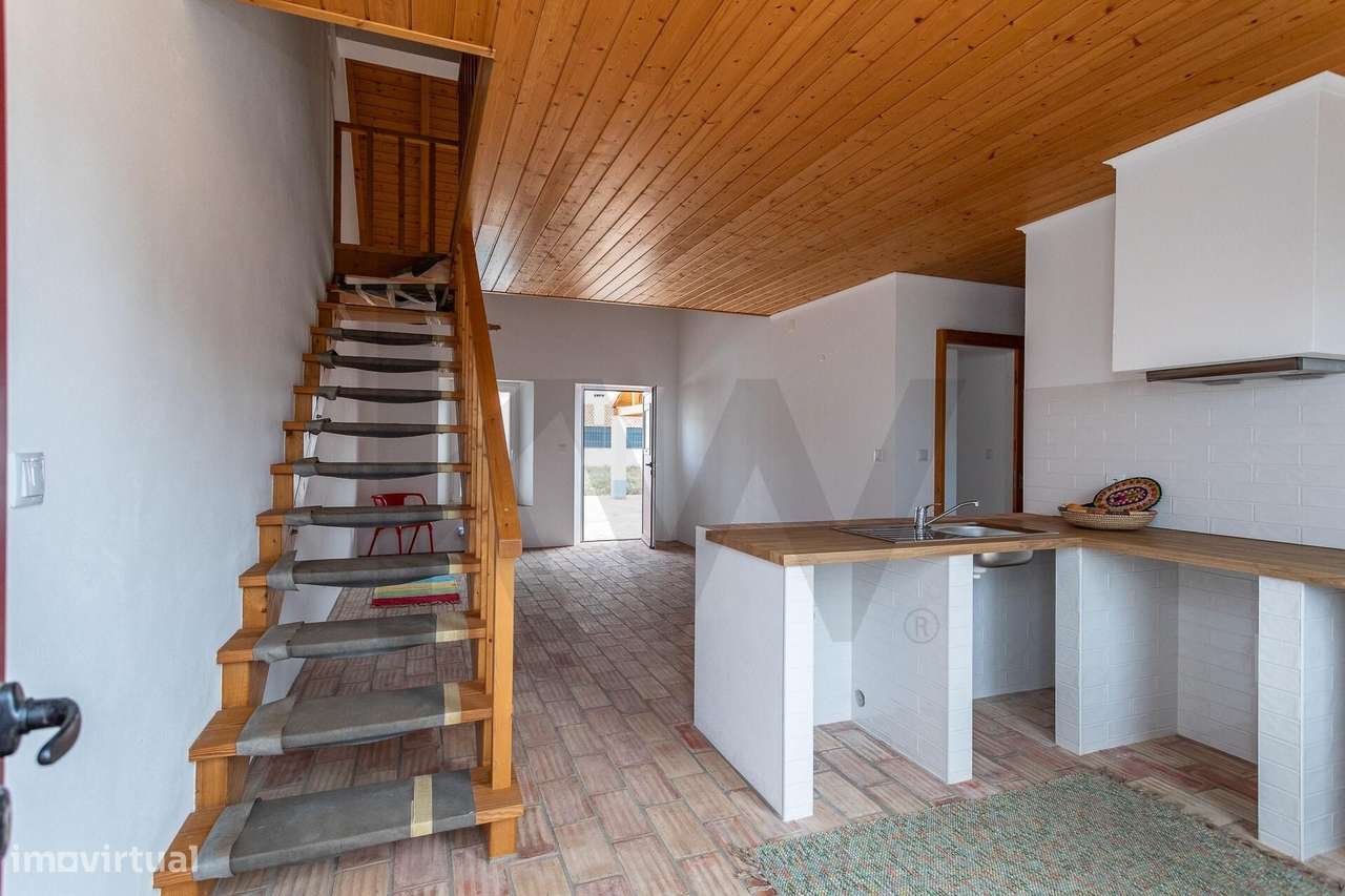 Moradia T1+1 com Mezzanine, Estacionamento e Quintal Comum | Cavaleiro - Grande imagem: 4/55