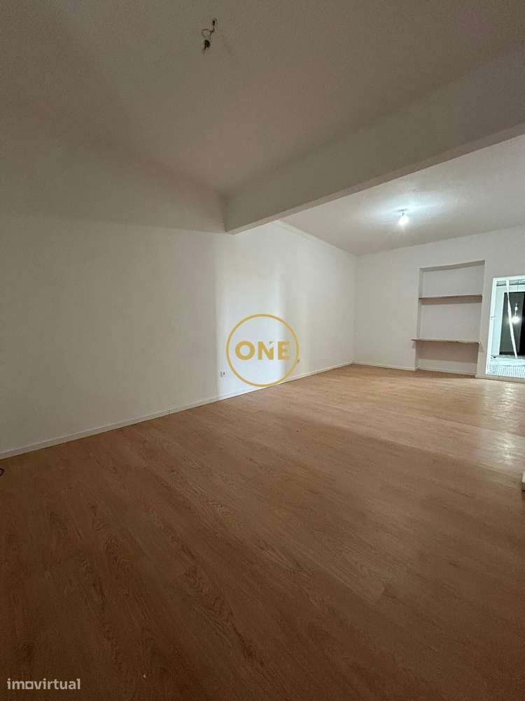 Excelente Moradia T5 em Salvaterra de Magos-11