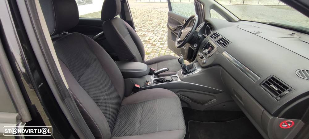 Ford C-Max - 15