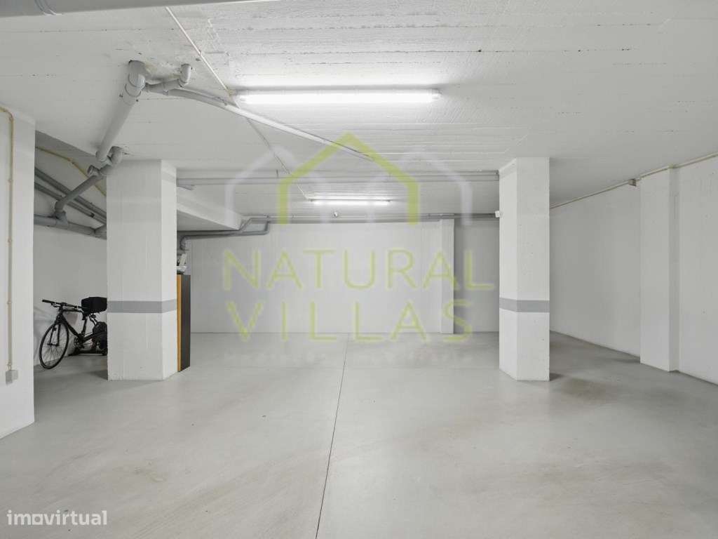 3 Lugares de estacionamento cobertos em BOX, Faro - Grande imagem: 4/5