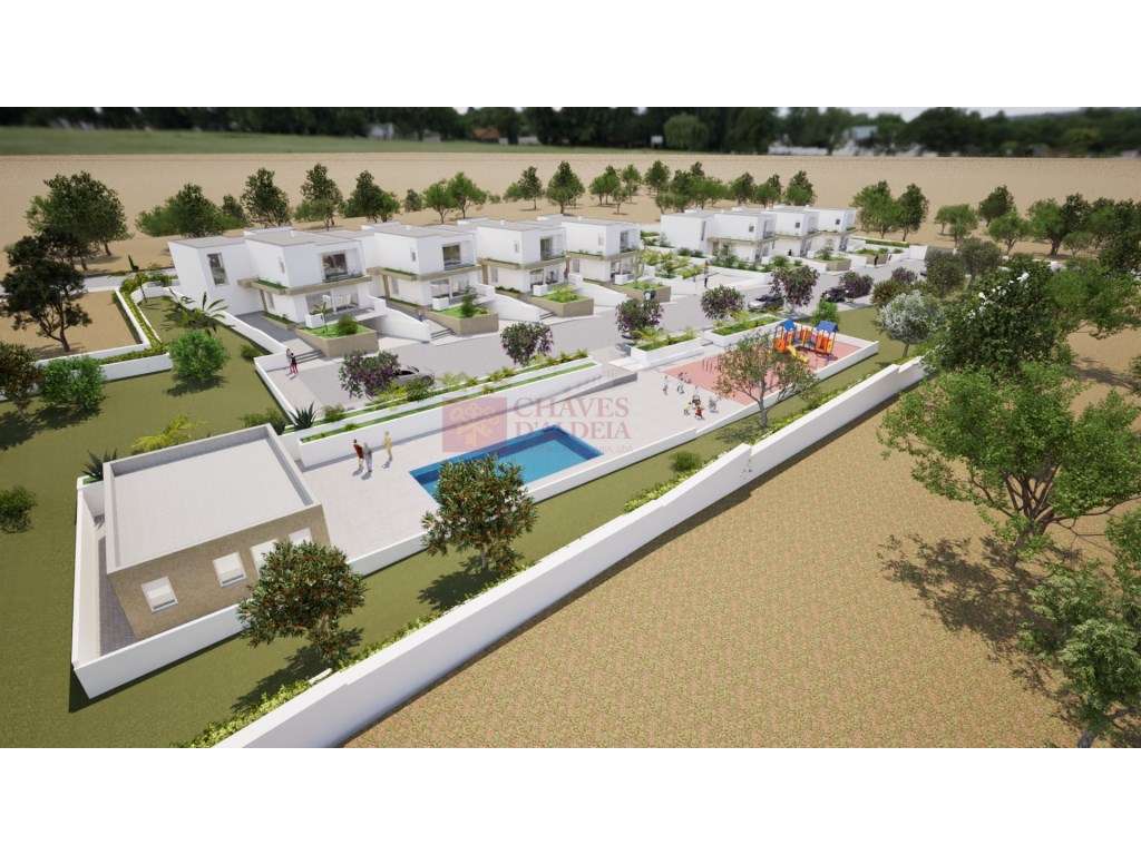 Moradia T4 Exclusiva em Condomínio Privado com Piscina | Junto a Mafra-0