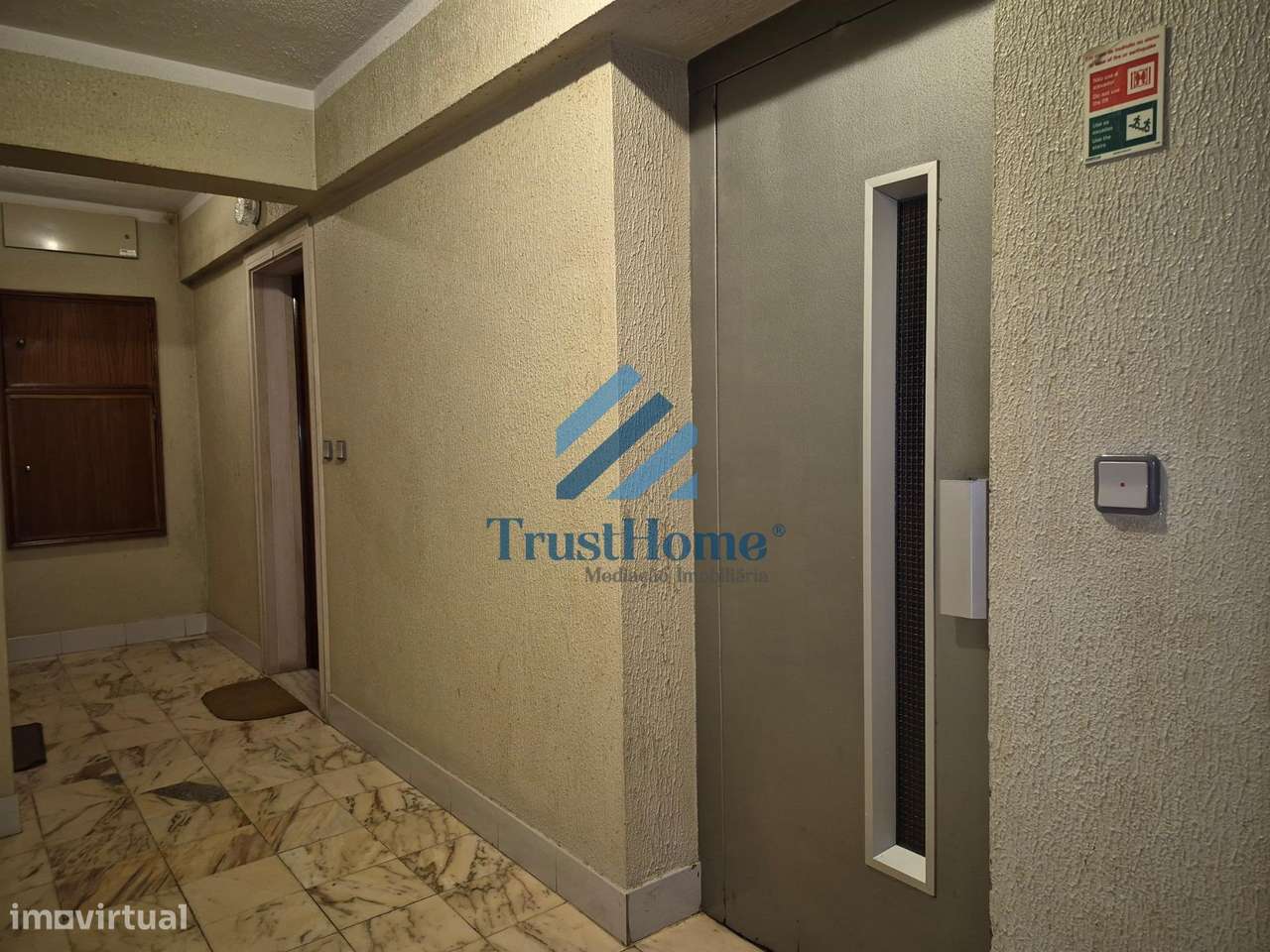 Apartamento T1+1 Mobilado com Varanda e Arrecadação em Queluz-24