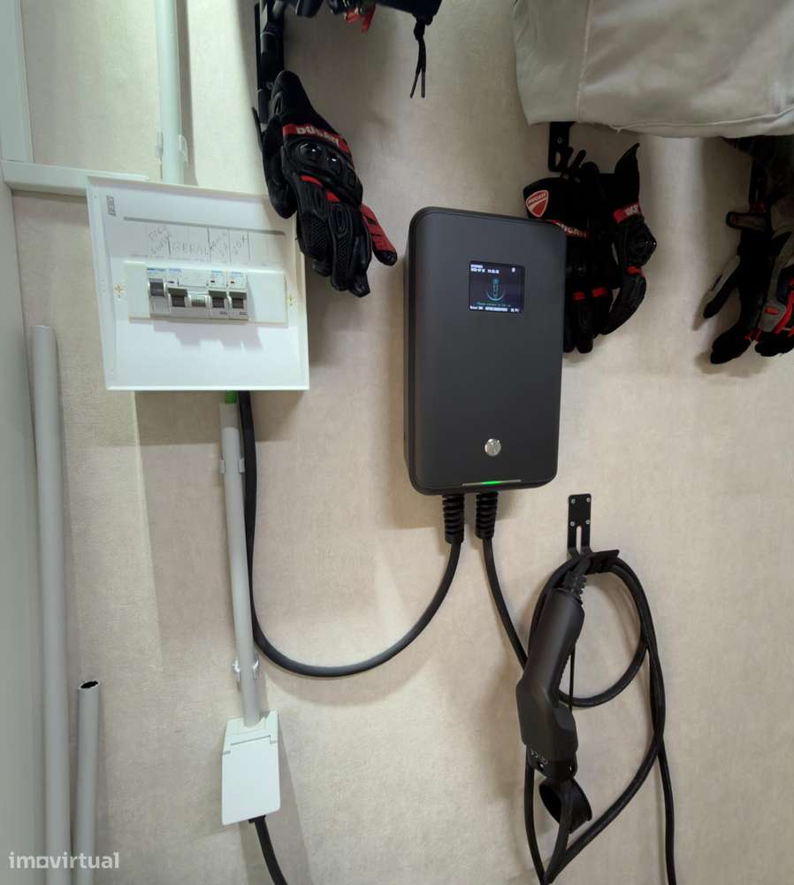 Apartamento T3 Duplex ao Monte dos Burgos-40