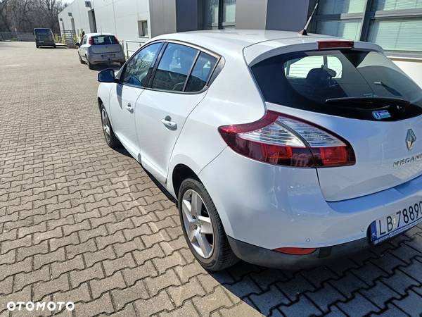 Renault Megane 1.5 dCi Intens EDC - 4