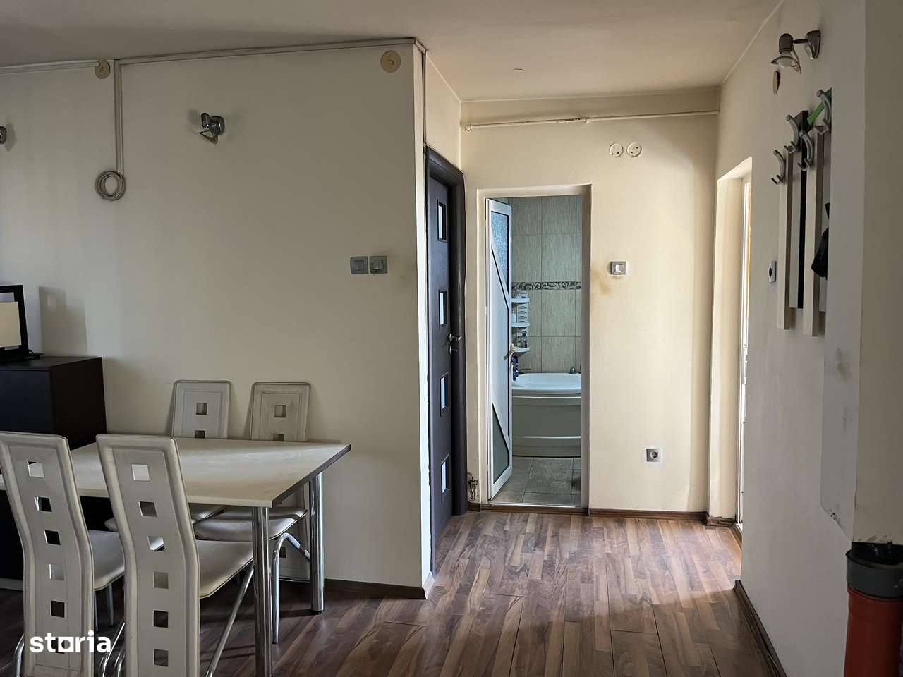 3 Dec Teatrul Colibrii - Imagine principală: 2/4