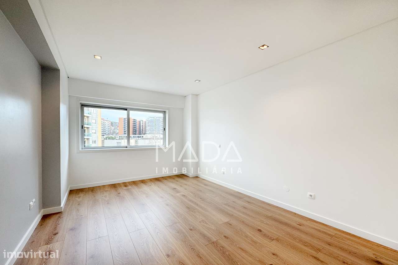 Apart. T3 c/garagem fechada perto do Holmes Place em Fraião, Braga-13