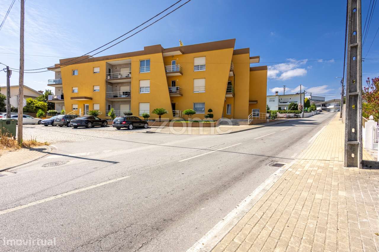 Apartamento T3 com terraço e lugar de garagem-30