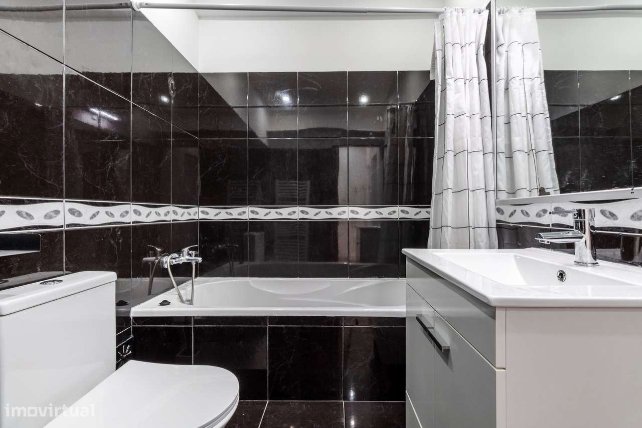 Apartamento T2 c/ Varanda em Agualva, Sintra-28