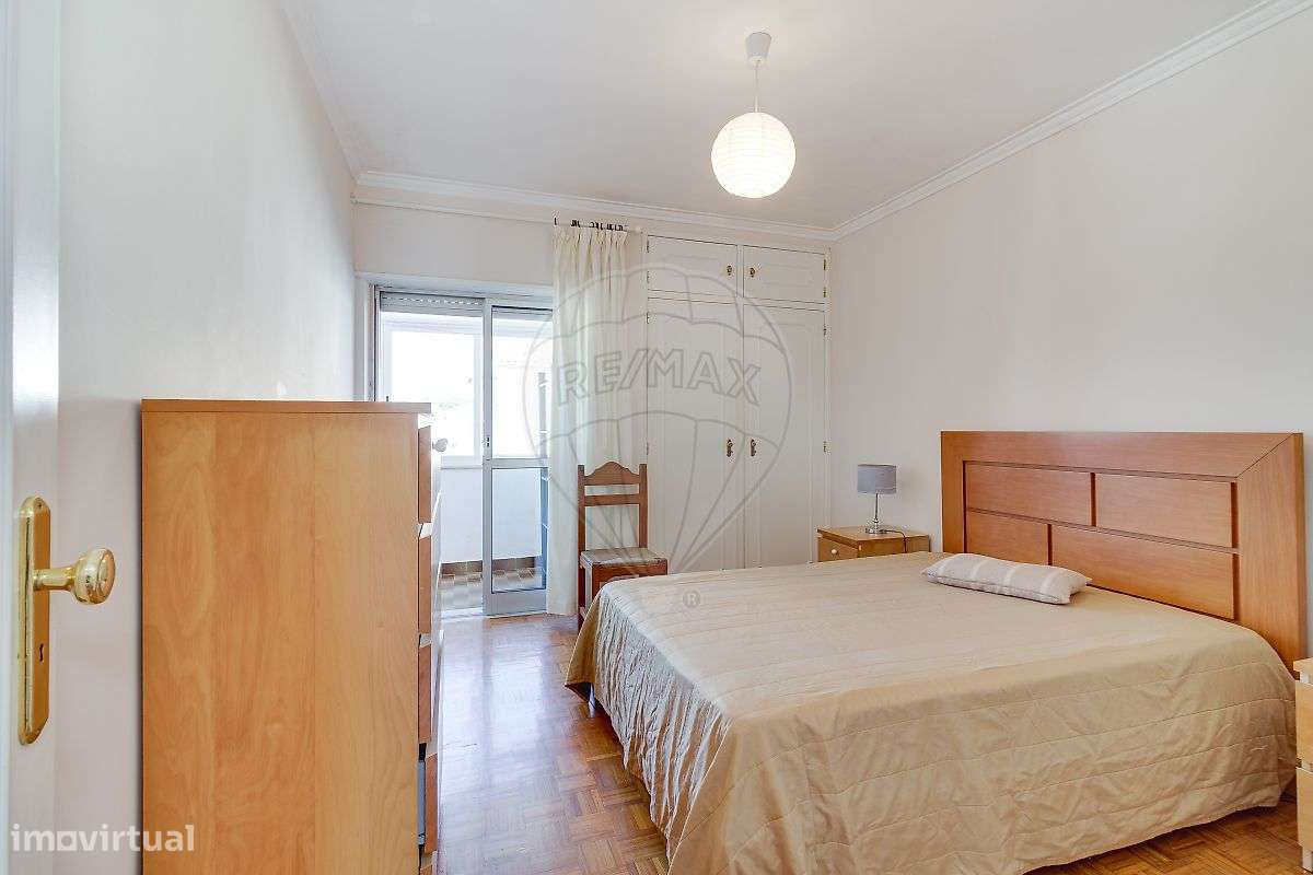 ApartamentoT2 em São João do Estoril, Alapraia-11