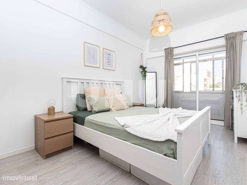 Apartamento T2 remodelado em Vialonga!-11