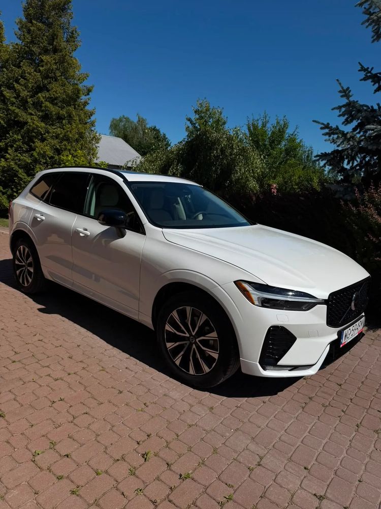 Volvo XC60 II (2017-) B5 B AWD Momentum 2024