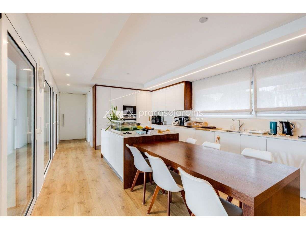 Moradia T5 Contemporânea e elevada eficiência energética – Amor, Le...-22
