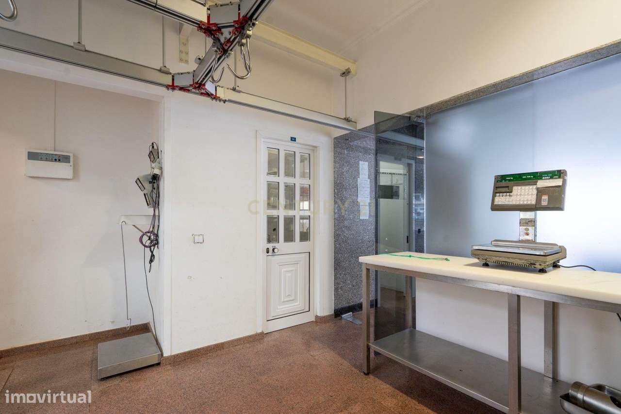 Loja Moderna em Lousã - Arrendamento - Grande imagem: 4/53