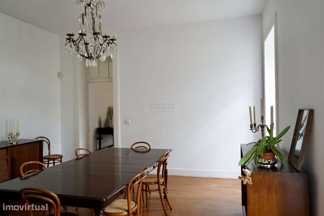 Fantástica moradia num lote de 1360m2 - Grande imagem: 4/49