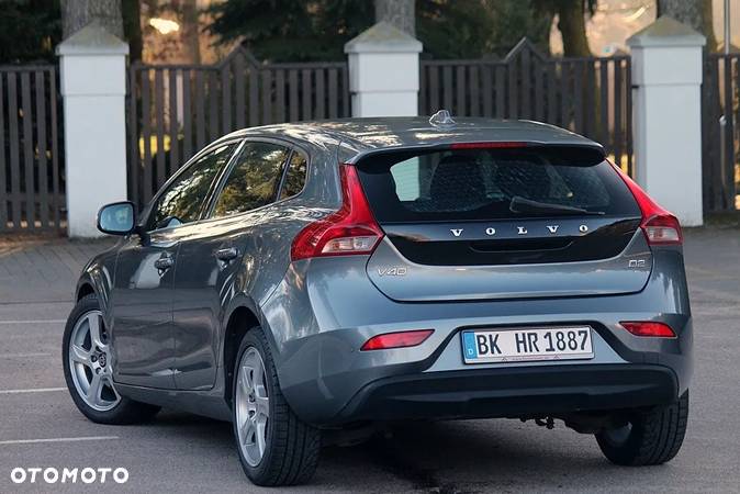 Volvo V40 D2 Summum - 9