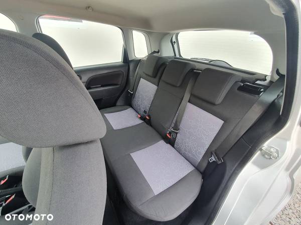 Ford Fiesta 1.3 Ambiente - 10