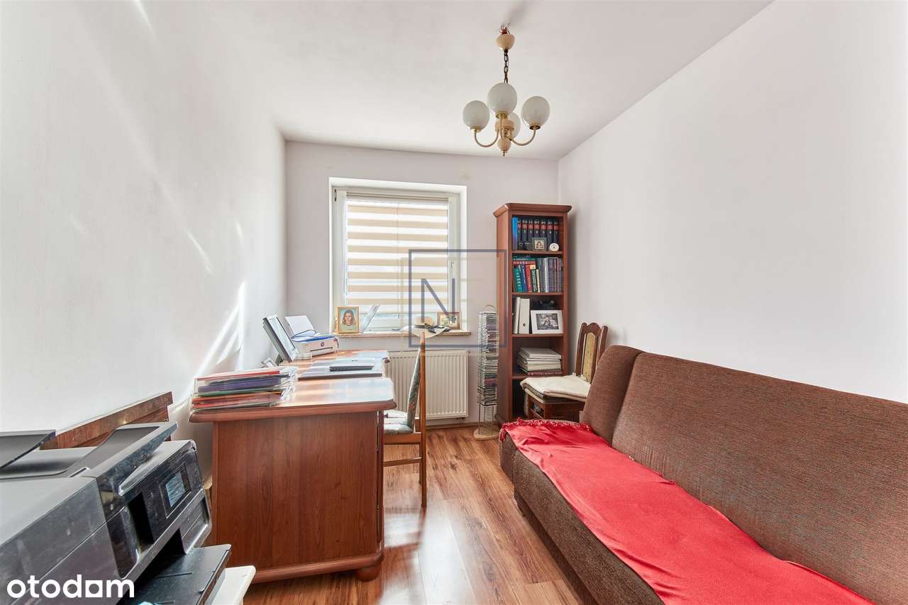 Piętrowy dom z piwnicą, tarsem i ogrodem pod lase-10