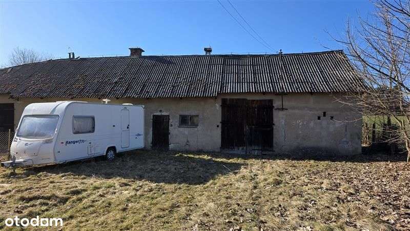 Połowa domu do remontu, duży potencjał.-17