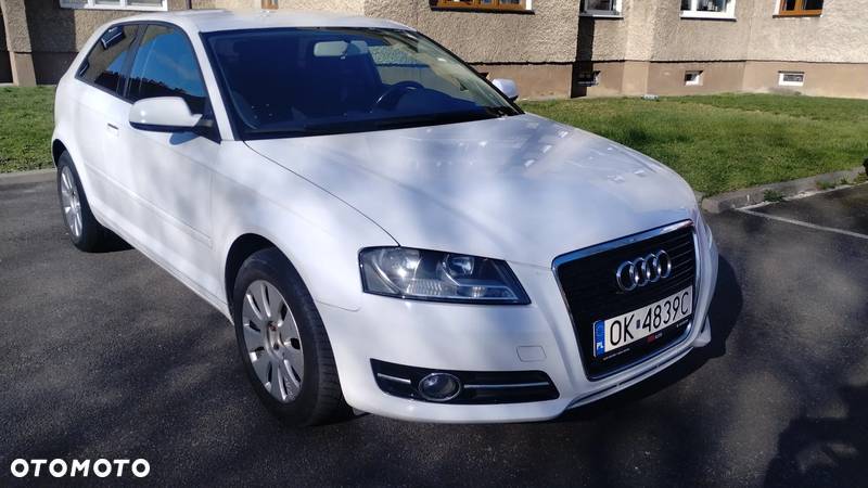 Audi A3 1.6 Ambiente - 6